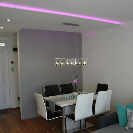 公寓 Viola Design Apartman 希欧福克